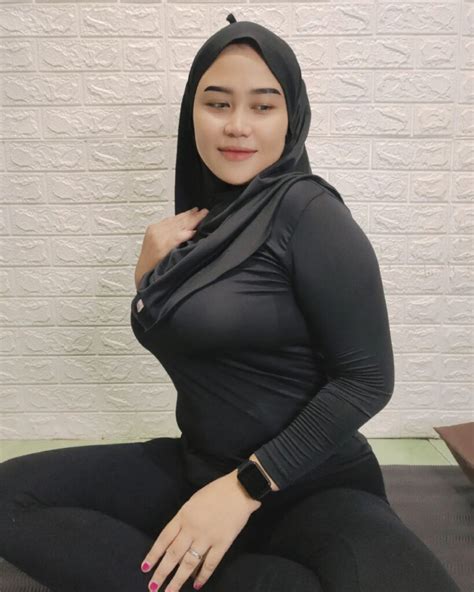 foto cwe bugil|Kumpulan Foto Cewek Berjilbab Ngentot ~ Pusatnya。